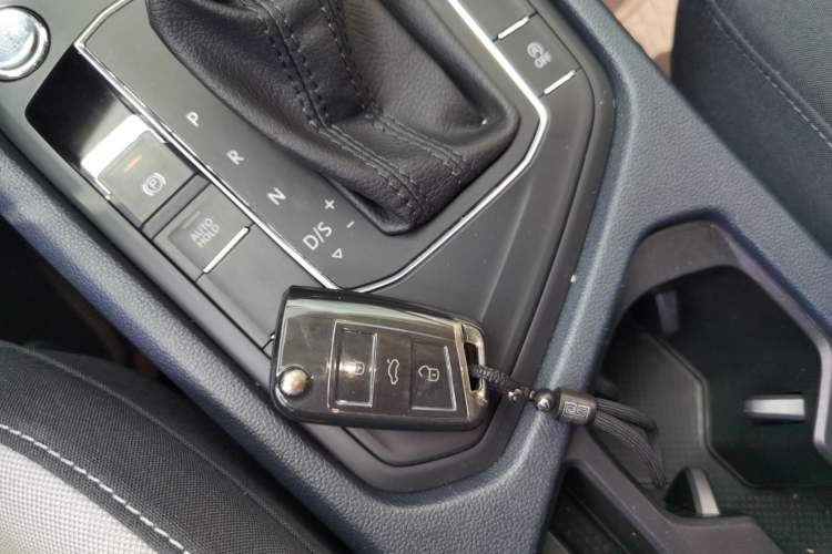 Used Volkswagen Tharu 2023 300TSI Two-Wheel-Drive Crescent Edition Vehicle Key