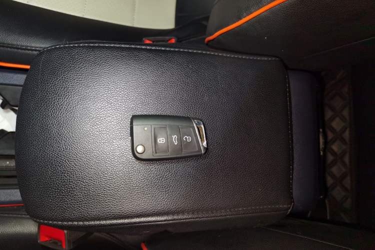 Used Volkswagen Tharu 2023 300TSI Two-Wheel-Drive Moonlight Edition Vehicle Key