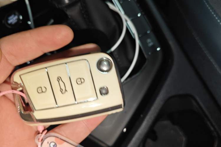 Used Volkswagen Tharu 2023 300TSI Two-Wheel-Drive Full Moon Edition Vehicle Key