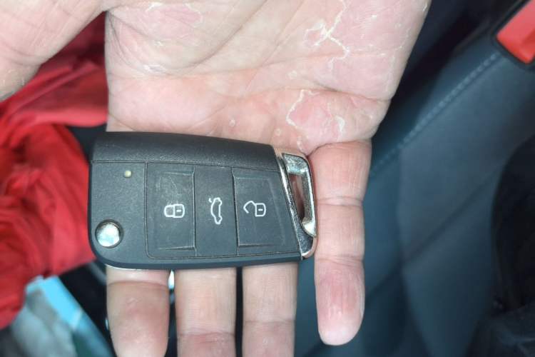Used Volkswagen Tharu 2023 300TSI Two-Wheel-Drive Full Moon Edition Vehicle Key