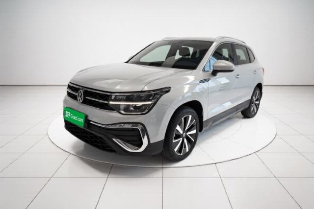 Volkswagen Tharu 2023 300TSI Two-Wheel-Drive Moonlight Edition usado