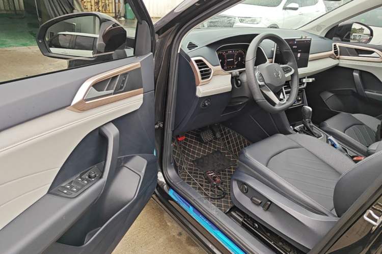 Used Volkswagen Tharu 2024 300TSI Two-Wheel-Drive Full Moon Edition Driver Seat
