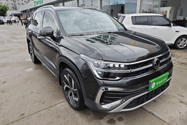 Used Volkswagen Tharu 2024 300TSI Two-Wheel-Drive Full Moon Edition Front Right 45 Deg