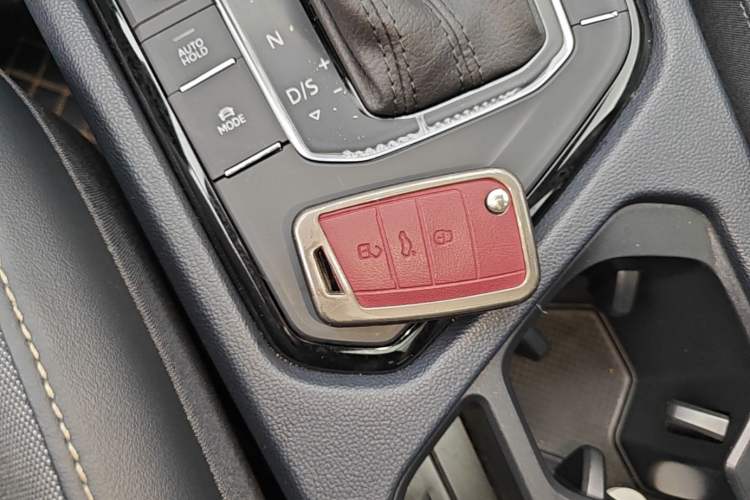 Used Volkswagen Tharu 2024 300TSI Two-Wheel-Drive Full Moon Edition Interior 1