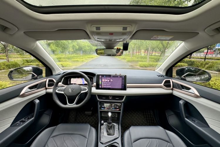 Used Volkswagen Tharu 2024 300TSI Two-Wheel-Drive Full Moon Edition Interior 4