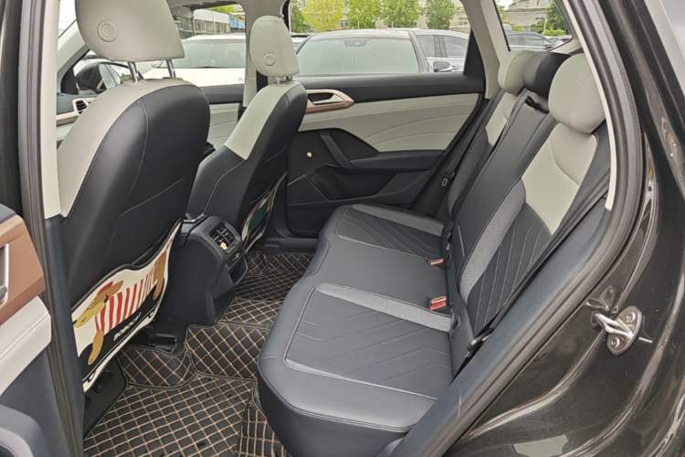 Used Volkswagen Tharu 2024 300TSI Two-Wheel-Drive Full Moon Edition Left Rear Seat