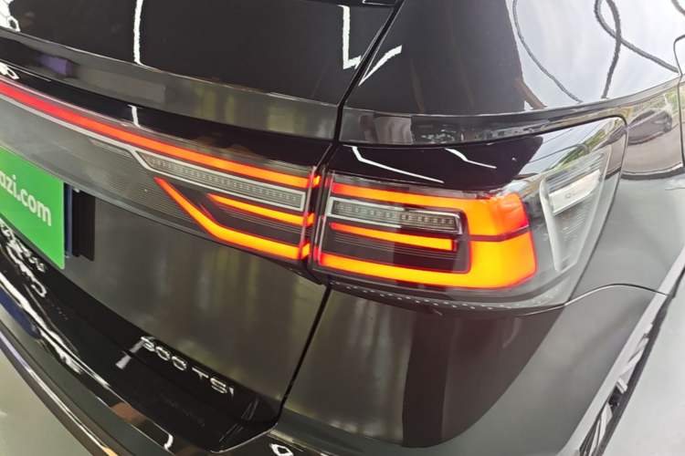 Used Volkswagen Tharu 2024 300TSI Two-Wheel-Drive Moonlight Edition Right Rear Taillight