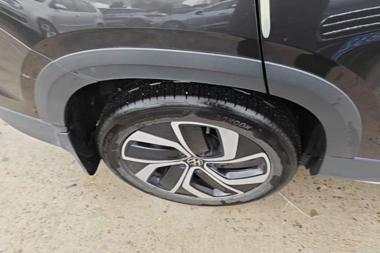 Used Volkswagen Tharu 2024 300TSI Two-Wheel-Drive Full Moon Edition Right Rear Wheel Hub
