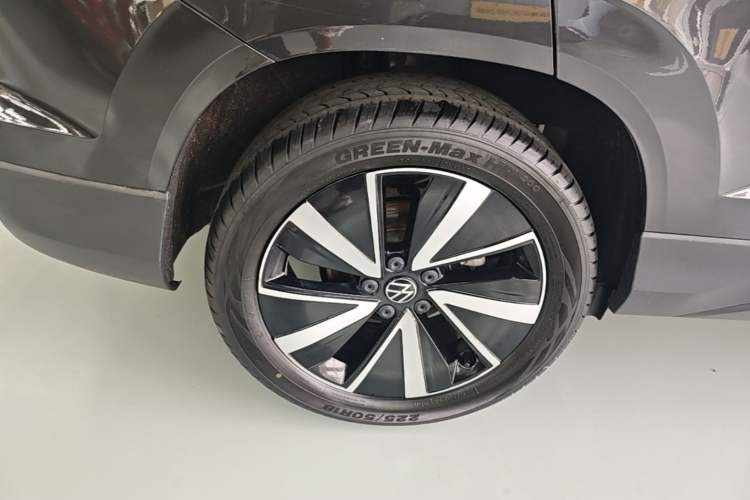 Used Volkswagen Tharu 2024 300TSI Two-Wheel-Drive Moonlight Edition Right Rear Wheel Hub