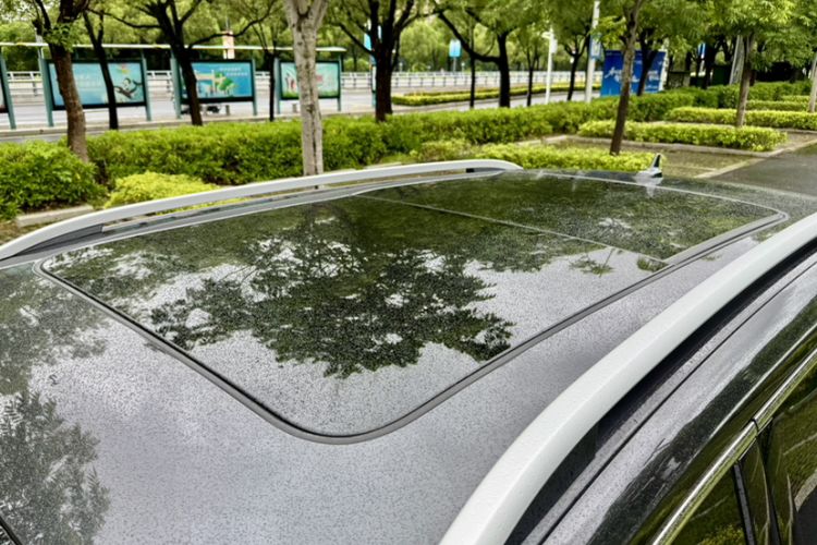 Used Volkswagen Tharu 2024 300TSI Two-Wheel-Drive Full Moon Edition Roof