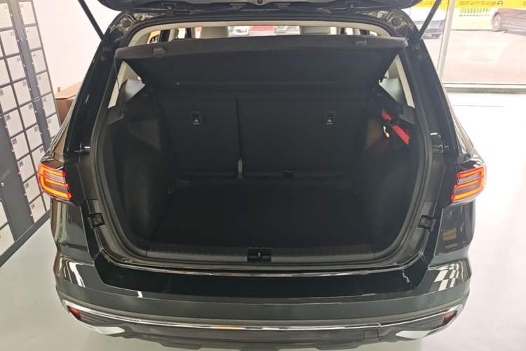 Used Volkswagen Tharu 2024 300TSI Two-Wheel-Drive Moonlight Edition Trunk