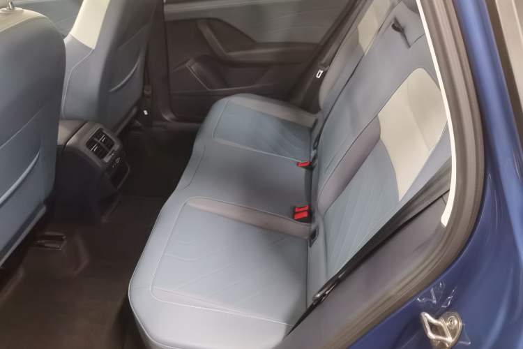 Used Volkswagen Tharu 2024 300TSI Two-Wheel-Drive Full Moon Edition Interior 1