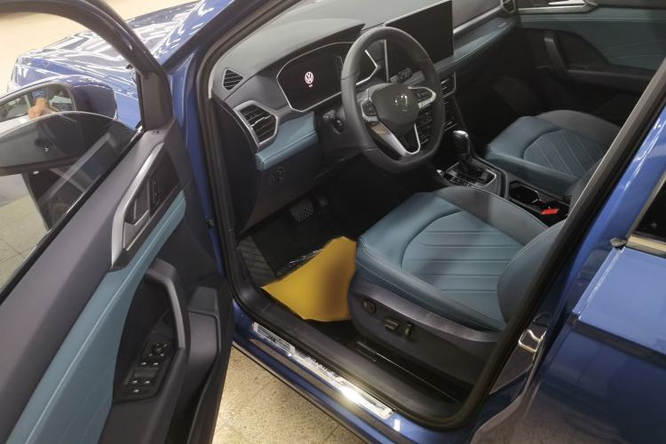 Used Volkswagen Tharu 2024 300TSI Two-Wheel-Drive Full Moon Edition Interior 2