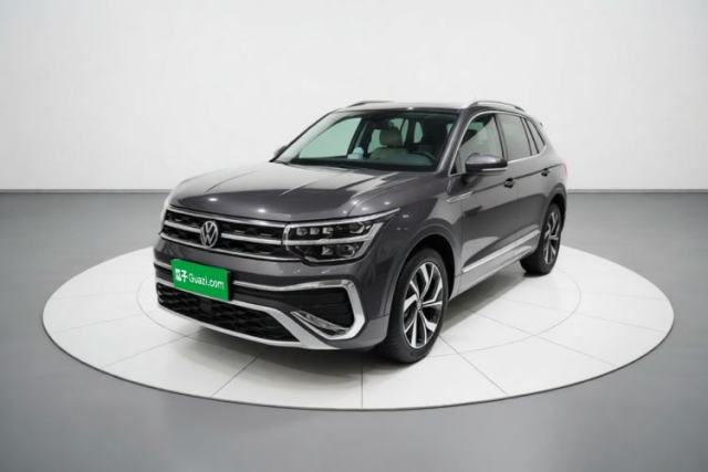 Ojetý Volkswagen Tharu 2024 300TSI Two-Wheel-Drive Full Moon Edition