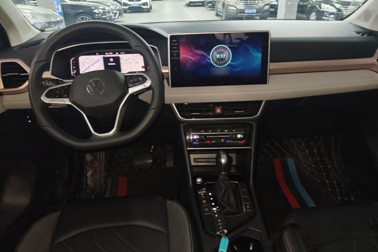 Used Volkswagen Tharu 2024 300TSI Two-Wheel-Drive Full Moon Edition Center Console