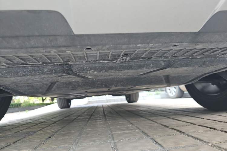 Used Volkswagen Tharu 2024 300TSI Two-Wheel-Drive Full Moon Edition Chassis Front