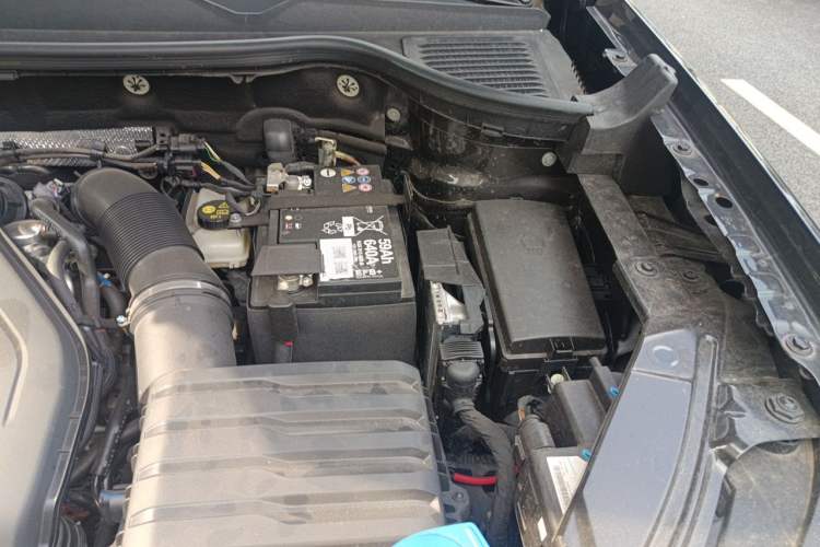 Used Volkswagen Tharu 2024 300TSI Two-Wheel-Drive Full Moon Edition Engine Bay Left