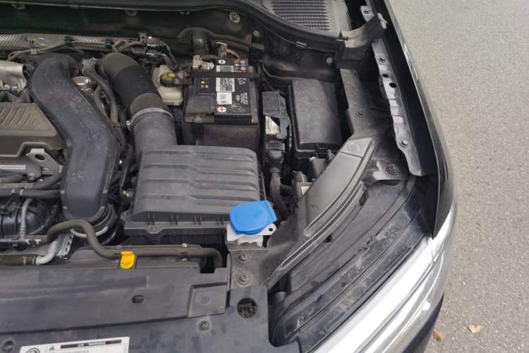 Used Volkswagen Tharu 2024 300TSI Two-Wheel-Drive Full Moon Edition Engine Bay Left