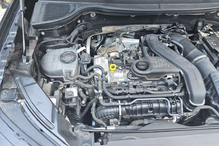 Used Volkswagen Tharu 2024 300TSI Two-Wheel-Drive Full Moon Edition Engine Bay Right