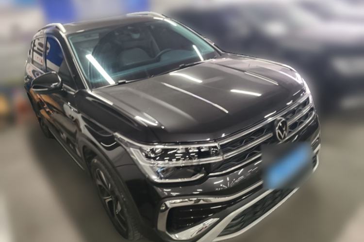 Used Volkswagen Tharu 2024 300TSI Two-Wheel-Drive Full Moon Edition Front Right 45 Deg