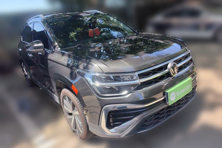 Used Volkswagen Tharu 2024 300TSI Two-Wheel-Drive Moonlight Edition Front Right 45 Deg