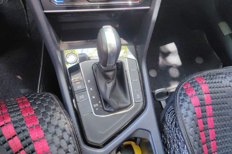 Used Volkswagen Tharu 2024 300TSI Two-Wheel-Drive Moonlight Edition Gear Lever