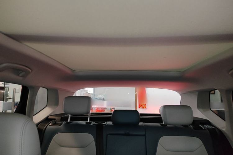 Used Volkswagen Tharu 2024 300TSI Two-Wheel-Drive Moonlight Edition Headliner