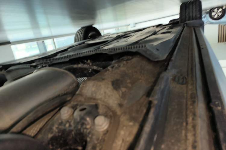 Used Volkswagen Tharu 2024 300TSI Two-Wheel-Drive Full Moon Edition Left Side Sill