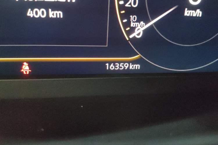 Used Volkswagen Tharu 2024 300TSI Two-Wheel-Drive Full Moon Edition Odometer Close Up