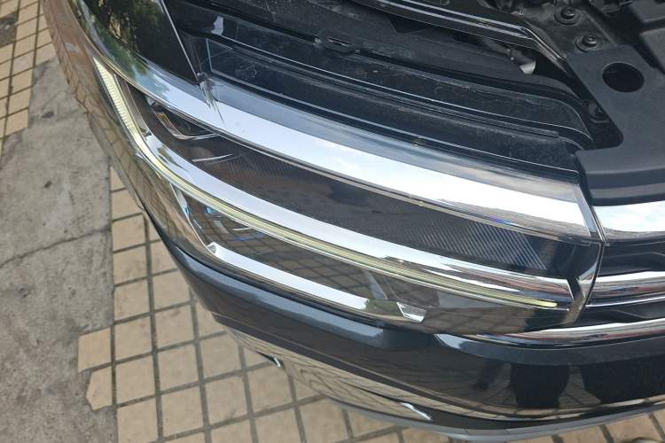 Used Volkswagen Tharu 2024 300TSI Two-Wheel-Drive Full Moon Edition Right Front Headlight