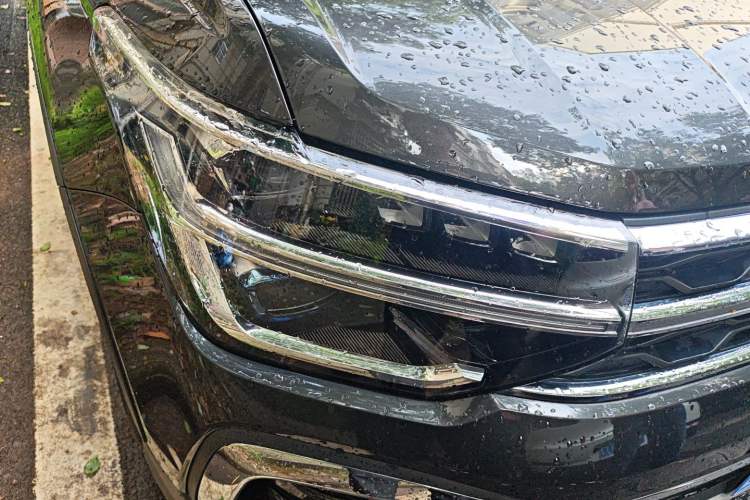 Used Volkswagen Tharu 2024 300TSI Two-Wheel-Drive Moonlight Edition Right Front Headlight