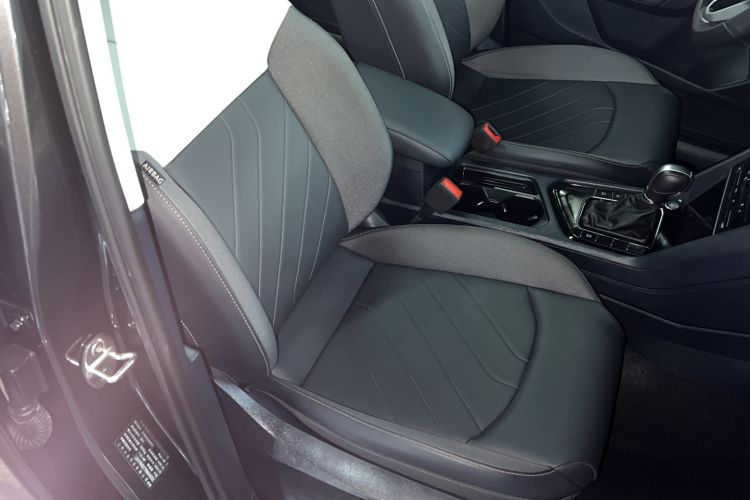 Used Volkswagen Tharu 2024 300TSI Two-Wheel-Drive Full Moon Edition Right Front Seat