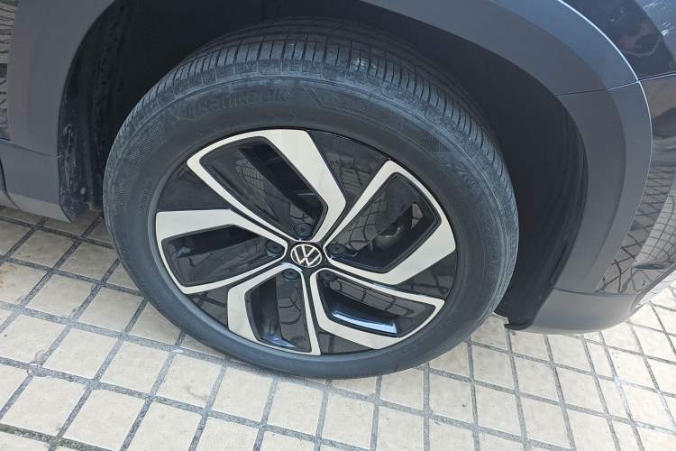 Used Volkswagen Tharu 2024 300TSI Two-Wheel-Drive Full Moon Edition Right Front Wheel Hub