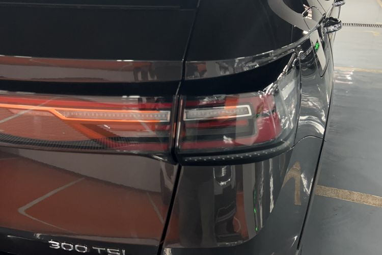 Used Volkswagen Tharu 2024 300TSI Two-Wheel-Drive Full Moon Edition Right Rear Taillight