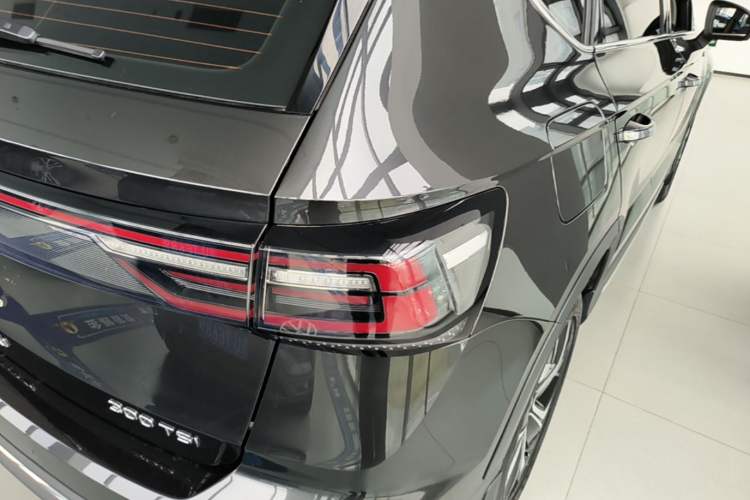 Used Volkswagen Tharu 2024 300TSI Two-Wheel-Drive Full Moon Edition Right Rear Taillight