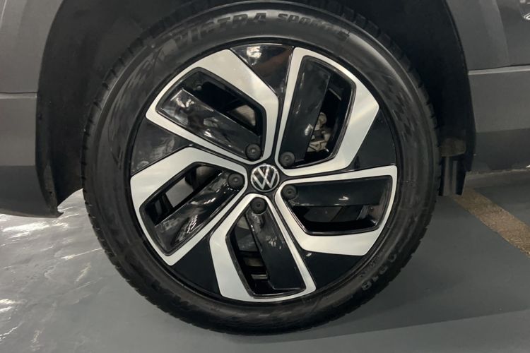 Used Volkswagen Tharu 2024 300TSI Two-Wheel-Drive Full Moon Edition Right Rear Wheel Hub