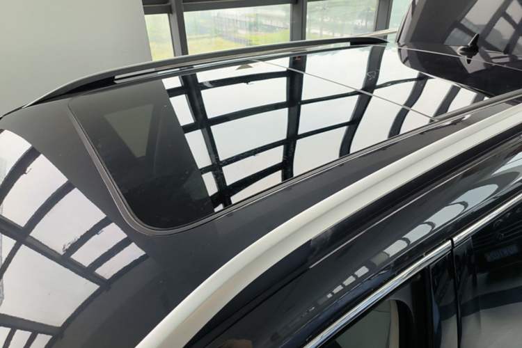Used Volkswagen Tharu 2024 300TSI Two-Wheel-Drive Full Moon Edition Roof