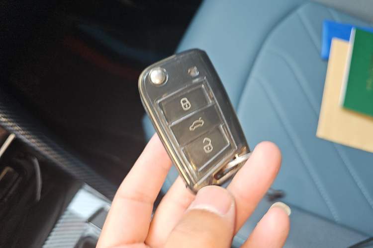 Used Volkswagen Tharu 2024 300TSI Two-Wheel-Drive Full Moon Edition Vehicle Key