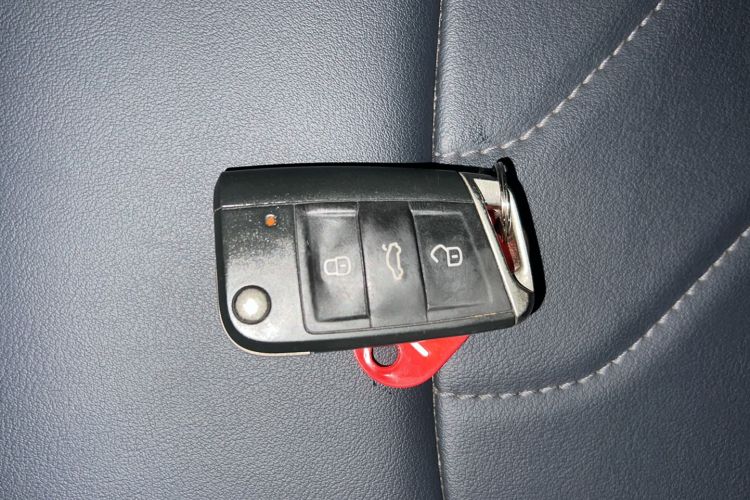 Used Volkswagen Tharu 2024 300TSI Two-Wheel-Drive Full Moon Edition Vehicle Key