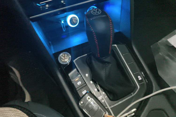 Used Volkswagen Tharu 2024 300TSI Two-Wheel-Drive Full Moon Edition Gear Lever
