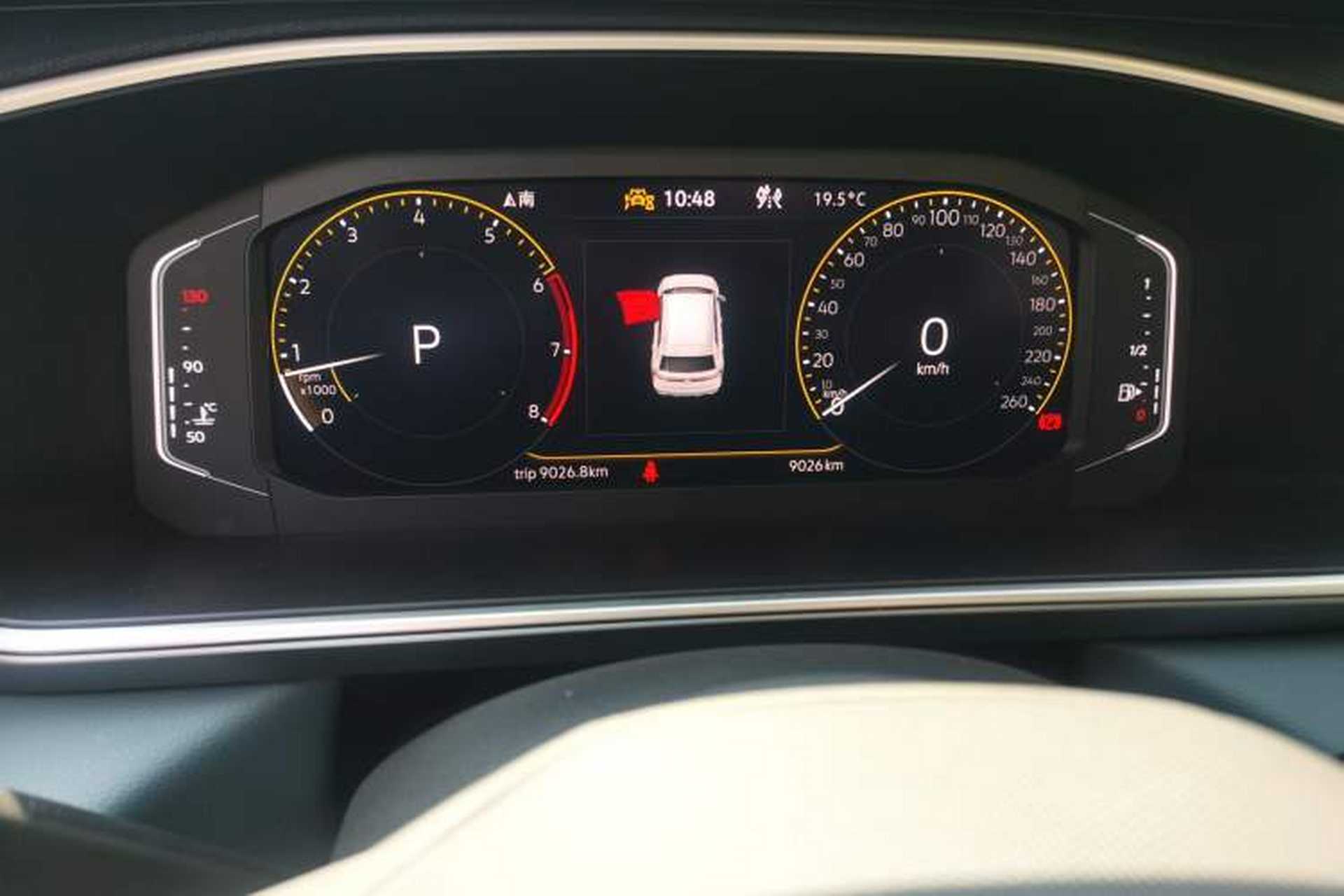 Used Volkswagen Tharu 2024 300TSI Two-Wheel-Drive Full Moon Edition Odometer Close Up