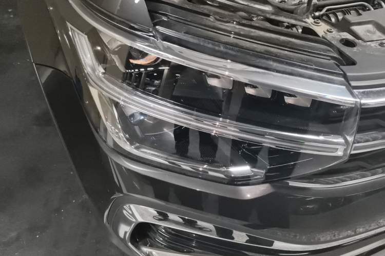 Used Volkswagen Tharu 2024 300TSI Two-Wheel-Drive Full Moon Edition Right Front Headlight