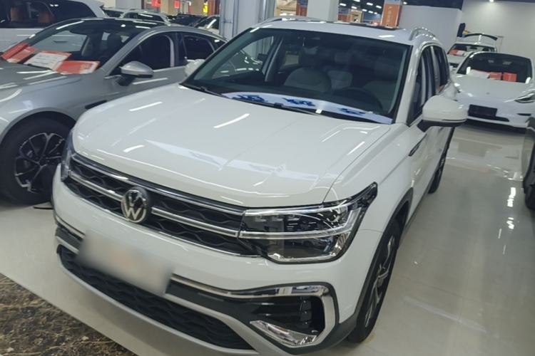 Volkswagen Tharu 2024 300TSI Two-Wheel-Drive Full Moon Edition
