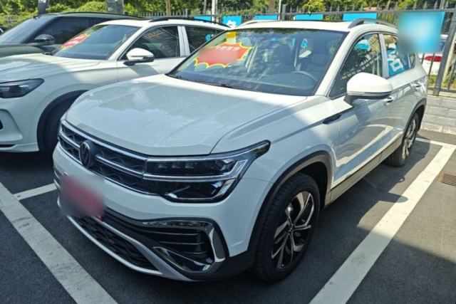 Ojetý Volkswagen Tharu 2024 300TSI Two-Wheel-Drive Full Moon Edition