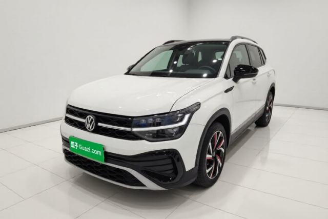 Ojetý Volkswagen Tharu 2024 300TSI Two-Wheel-Drive Moon Luxury Edition