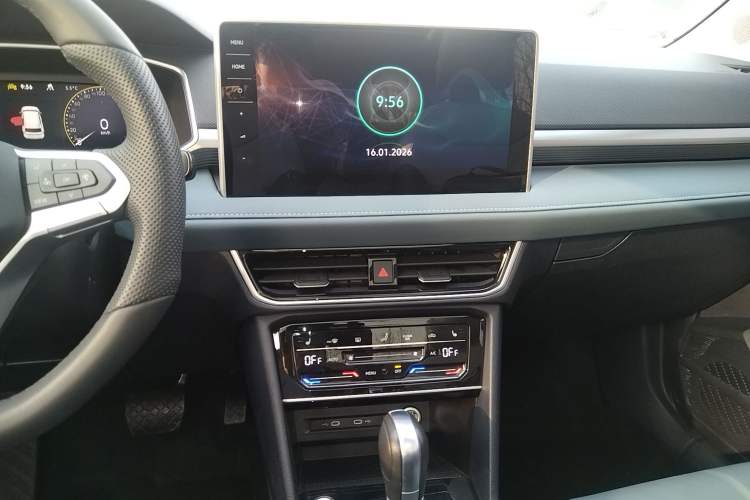 Used Volkswagen Tharu 2024 300TSI Two-Wheel-Drive Moon Luxury Edition Audio And AC Panel