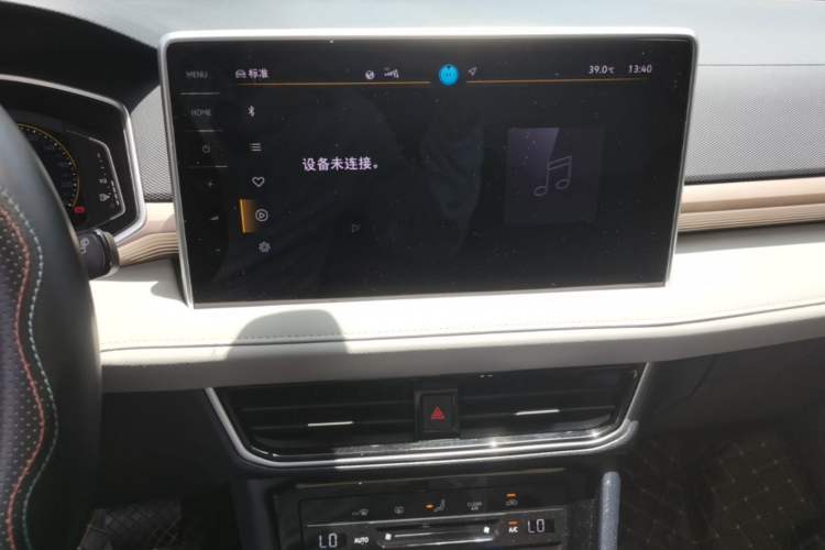 Used Volkswagen Tharu 2024 300TSI Two-Wheel-Drive Full Moon Edition Audio And AC Panel