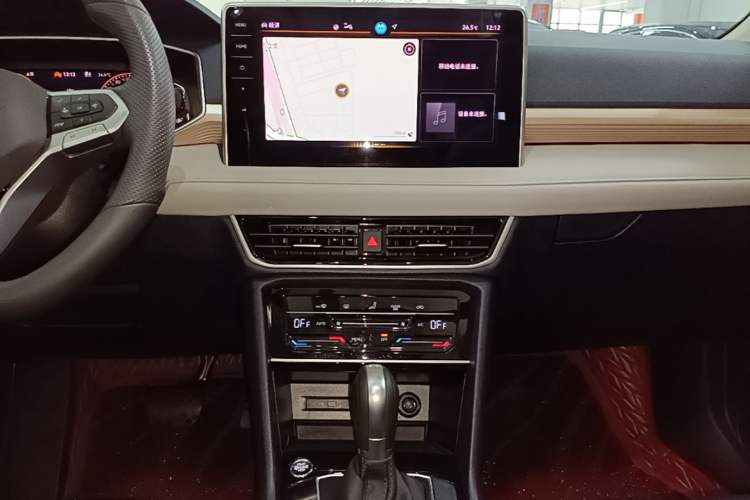 Used Volkswagen Tharu 2024 300TSI Two-Wheel-Drive Full Moon Edition Audio And AC Panel