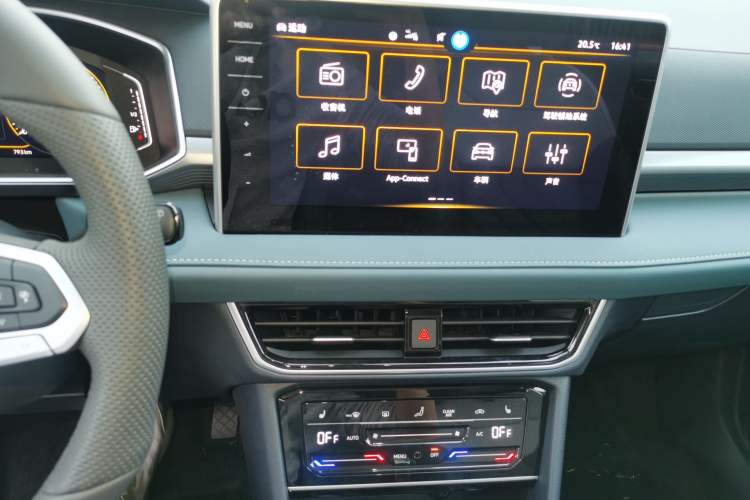 Used Volkswagen Tharu 2024 300TSI Two-Wheel-Drive Moon Luxury Edition Audio And AC Panel