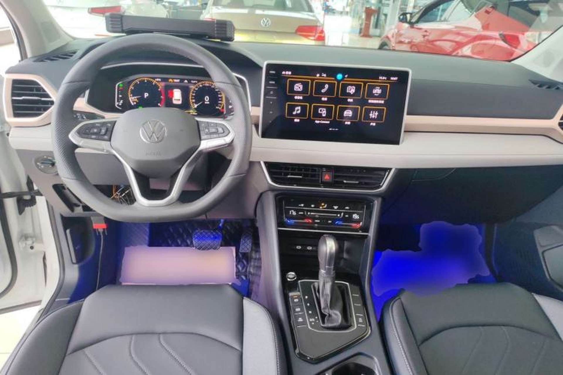 Used Volkswagen Tharu 2024 300TSI Two-Wheel-Drive Full Moon Edition Center Console